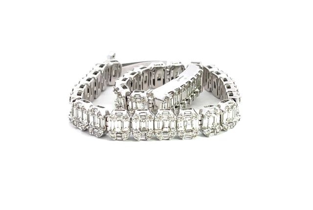 14K White Gold 12/1ctw Diamond Baguette and Round Bracelet