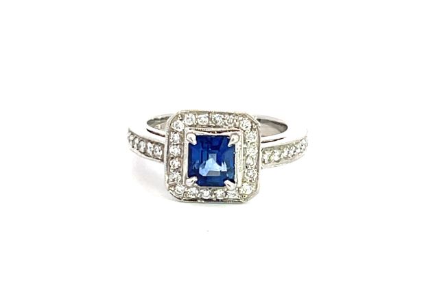 Platinum Ring with 0.36ctw Diamonds and 1.18ctw Sapphires