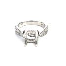 18K White Gold Ring with 0.36ctw Diamonds