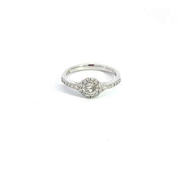 18K White Gold Diamond Ring with 0.73ctw Diamonds