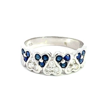 18K White Gold 1/4ctw Diamond and Sapphire Hearts Ring