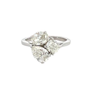 18K White Gold 2.30ctw GIA 3 stone ring 0.90ct G SI1 Pear 5353079220 /0.70ct H VS2 Cu 1423111240
/0.70ct G SI1 Oval 2348359692
