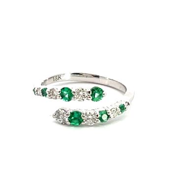 18K White Gold Ring with 0.38ctw Diamonds and 0.43ctw Emeralds