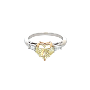 18K Mix Gold 2.35ctw Diamond ring with 2.10ctw Heart FY VS2 GIA 6495260662 and 0.25ctw Side stones