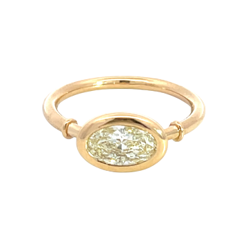 18K Yellow Gold 1.01ctw Diamond Oval Bezel Ring