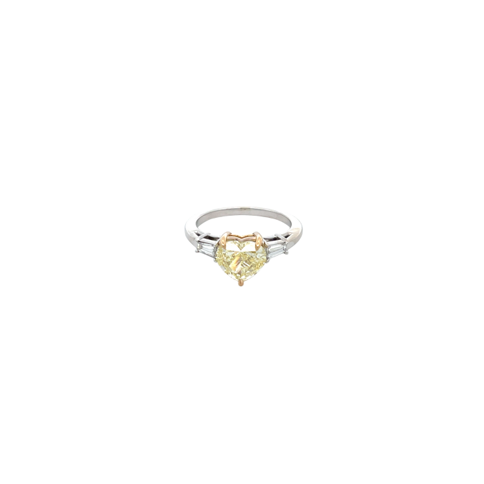 18K Mix Gold 2.35ctw Diamond ring with 2.10ctw Heart FY VS2 GIA 6495260662 and 0.25ctw Side stones 18K Mix Gold 2.35ctw Diamond ring with 2.10ctw Heart FY VS2 GIA 6495260662 and 0.25ctw Side stones
